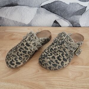 Womens Leopard slides